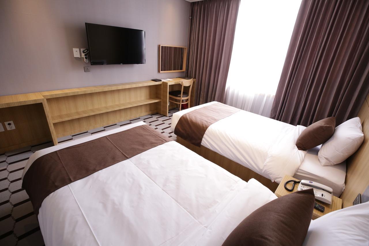 Honors Hotel Hwaseong Exterior foto